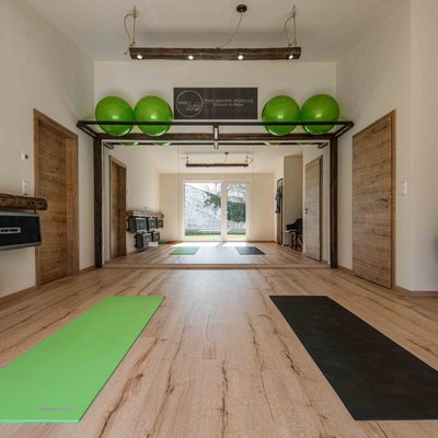 body & mind lounge Podersdorf: Dein persönliches Fitnessstudio. Professionelle Betreuung, individuelles Training, Top-Ausstattung.