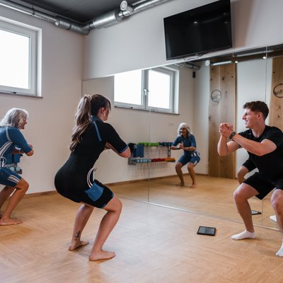 body & mind lounge Podersdorf: Motivierendes Training in der Gruppe.